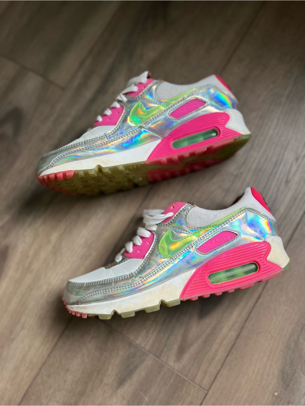 Nike Airmax 90 Women’s Limited Edition LX Daisy Leopard Iridescent size 7.5